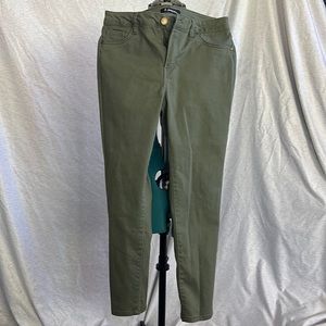 Size 16 never worn olive green ankle stretch pants